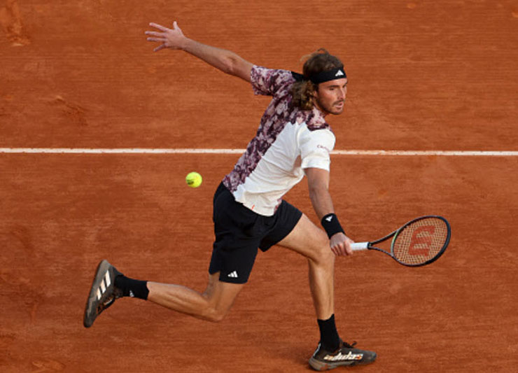 Stefanos Tsitsipas đã vào chung kết Roland Garros năm 2021 nhưng hụt cúp