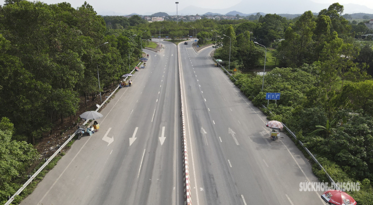 Các phương tiện dễ dàng lưu thông từ thị xã Sơn Tây (Hà Nội) hướng đi Vĩnh Tường (Vĩnh Phúc) và ngược lại.