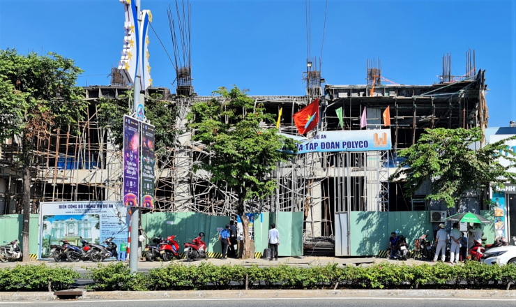 Đà Nẵng: Sập giàn giáo công trình 6 tầng, 5 người thương vong - 2