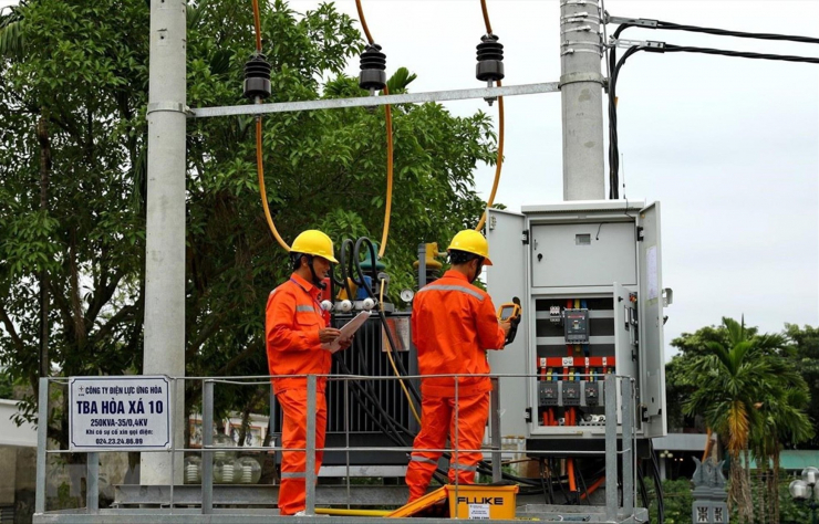 Dự báo kế hoạch sử dụng điện của Việt Nam vẫn ở mức cao, 830 triệu kWh/ngày.