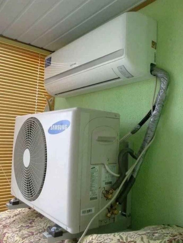 Đỉnh cao của lắp điều hòa chống nóng: Hình như anh thợ không hiểu nguyên lý hoạt động của cái máy lạnh là gì.