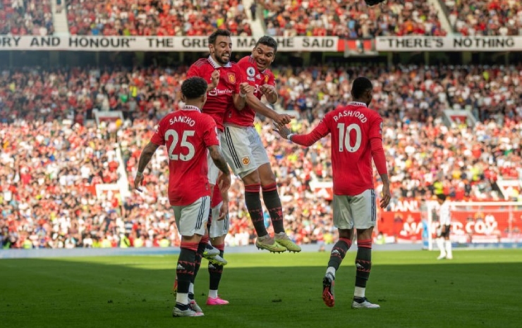 Trên sân Old Trafford, MU ngược dòng hạ Fulham 2-1 để bảo vệ thành công vị trí thứ 3