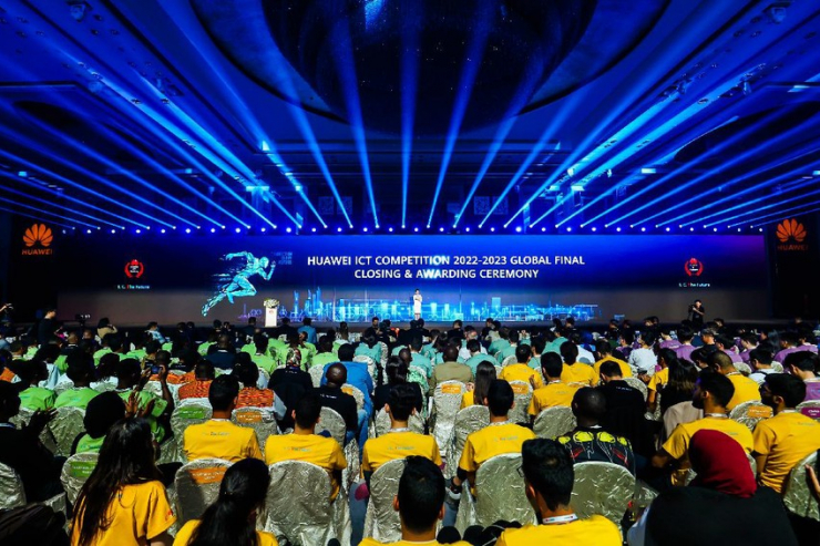 Hàng ngàn sinh viên của các trường đại học ở 74 quốc gia tham gia Huawei ICT Competition 2022-2023.