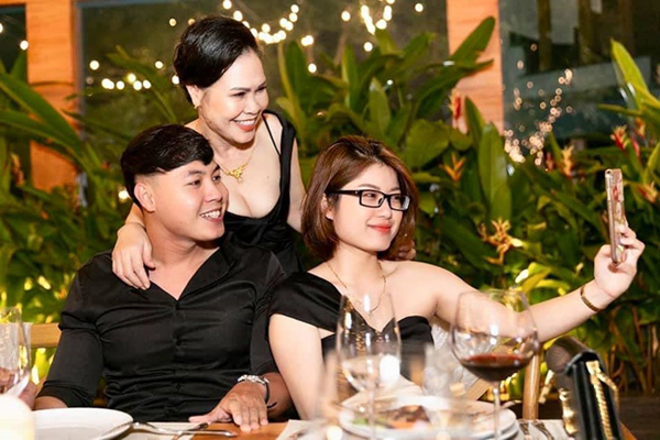 Mẹ ruột Ninh Dương Lan Ngọc: Xinh đẹp, giỏi giang, tuổi U60 được con gái hiếu thảo tặng nhà cao cửa rộng - 7