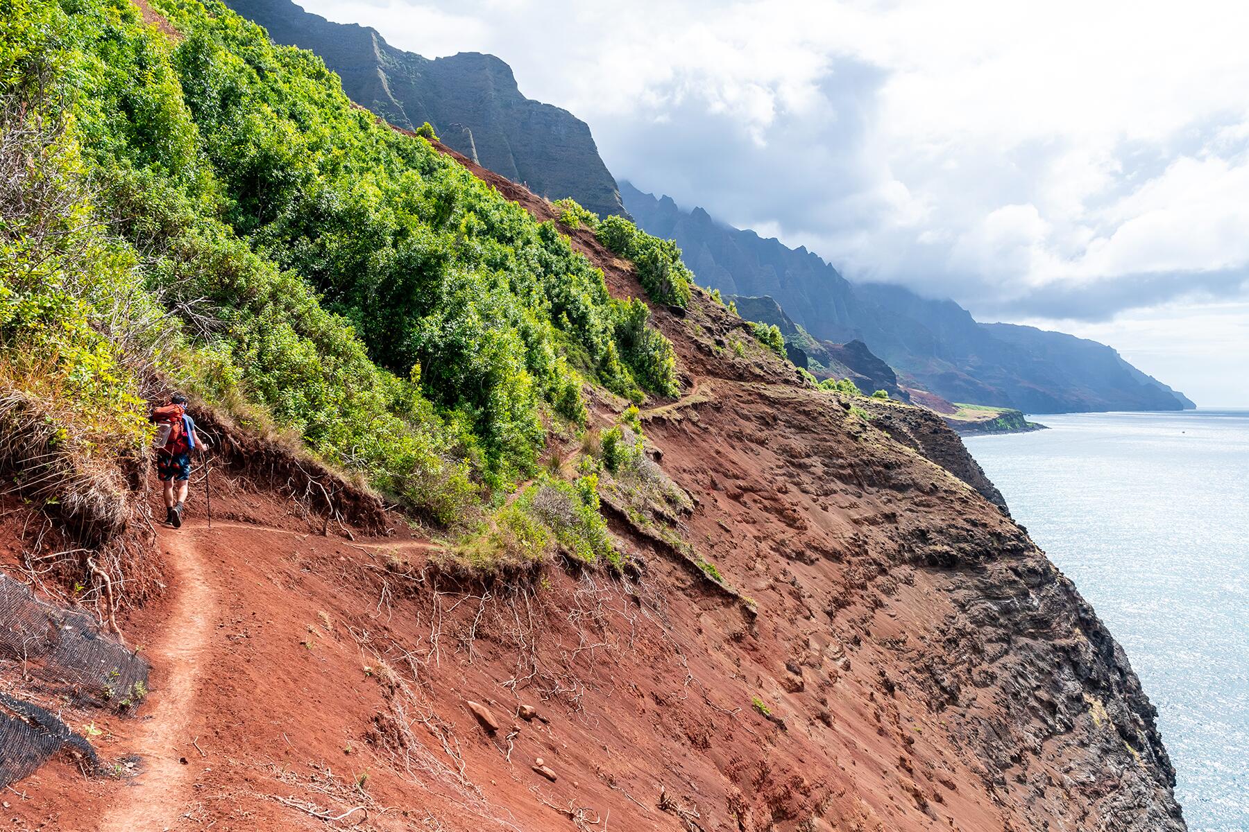 Những chuyến du lịch nguy hiểm nhất thế giới, chỉ dân trekking chuyên nghiệp mới dám thử sức - 2