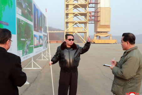 Triều Tiên nói phóng vệ tinh để theo dõi quân đội Mỹ