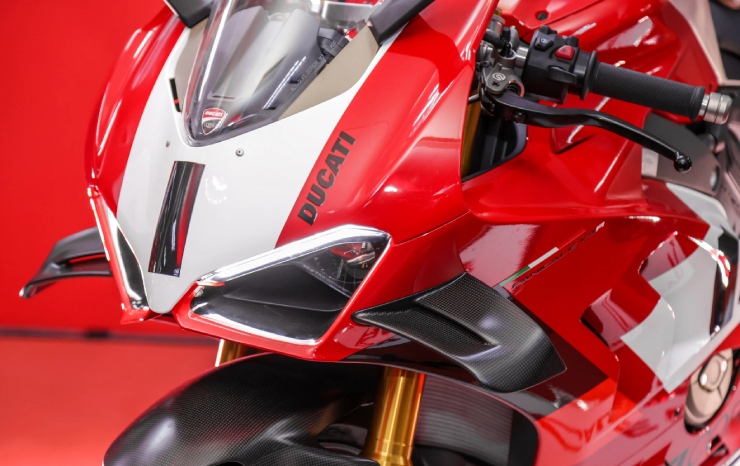 2023 Ducati Panigale V4R về Đông Nam Á, giá hơn 2,3 tỷ đồng - 3