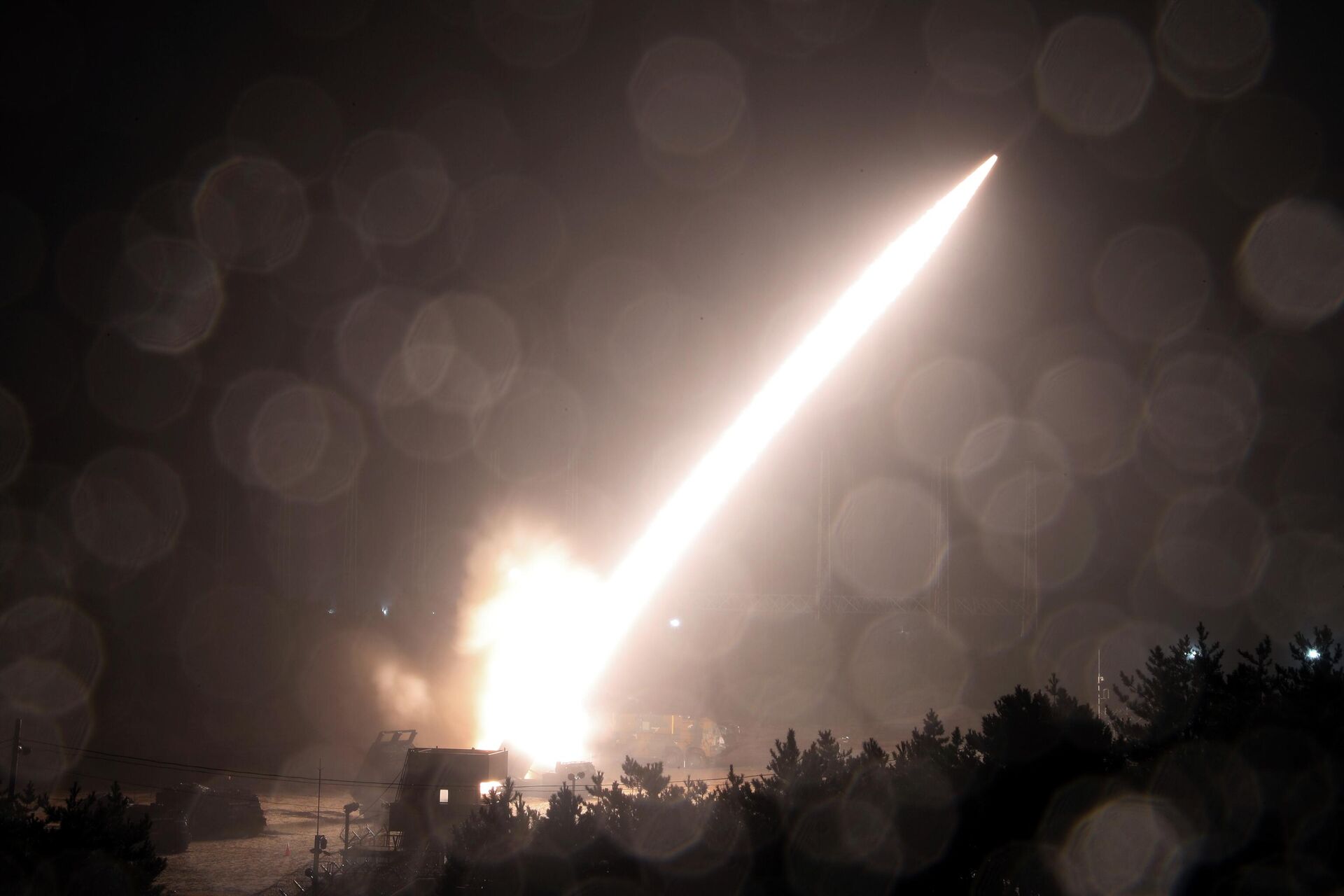 Tên lửa đạn đạo chiến thuật ATACMS Mỹ cân nhắc cung cấp cho Ukraine uy lực ra sao? - 2