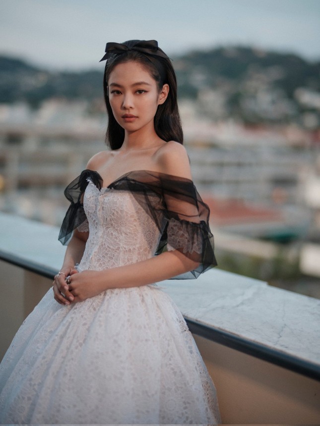 10 ngôi sao được nhắc đến nhiều nhất tại Cannes 2023: Jennie - Rosé cùng "on top" - 2