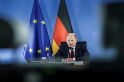 Nga - Đức ra ”đòn” ngoại giao trả đũa nhau