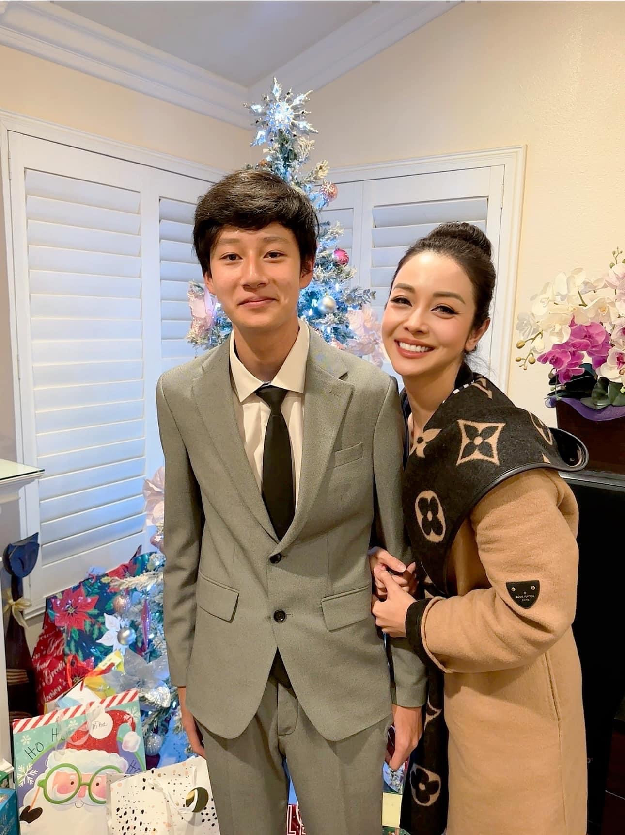 Thành tích học tập "cực khủng" ở Mỹ của con trai Hoài Linh, 2 ái nữ nhà Diễm My 6x - 7