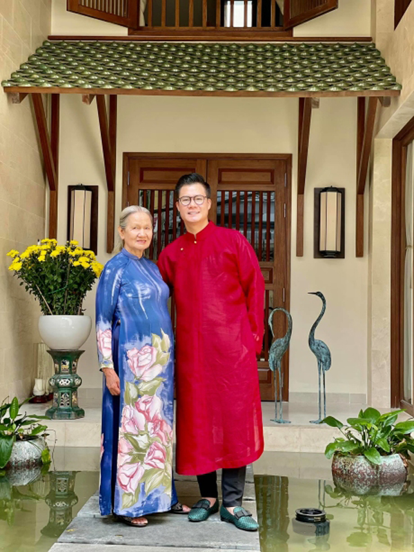 Điều ít biết về người phụ nữ quyền lực được Quang Dũng báo hiếu cả biệt thự 400 tỷ đồng - 4