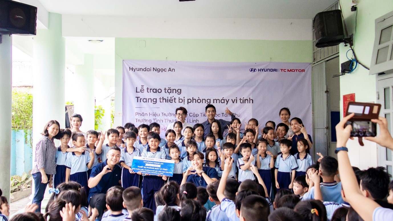 Hyundai Ngọc An trao tặng thiết bị giáo dục cho hơn 200 em nhỏ tại Trường tình thương Ái Linh - 1