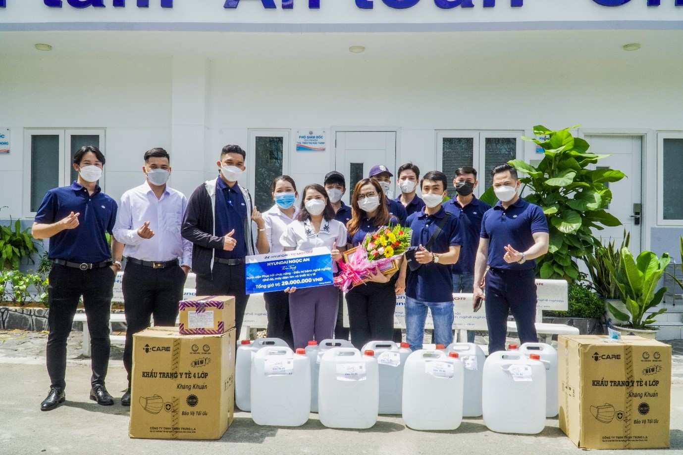 Hyundai Ngọc An trao tặng thiết bị giáo dục cho hơn 200 em nhỏ tại Trường tình thương Ái Linh - 5