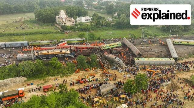 Thảm họa đường sắt Ấn Độ: Cú bẻ lái bí ẩn và 2 nghi vấn chính - 1
