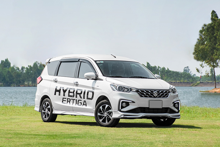 Suzuki Ertiga hybrid giảm giá đến 60 triệu đồng tại đại lý - 1