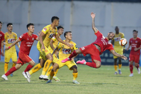 Trực tiếp bóng đá Thanh Hóa - Công An Hà Nội: Suýt có bàn thắng thứ 5 (V-League) (Hết giờ)