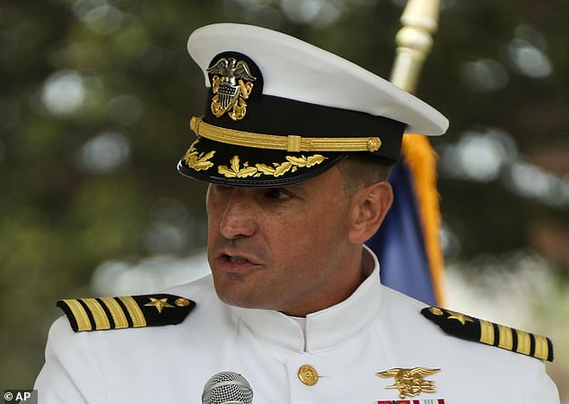 Đại úy hải quân Brad Geary là người phụ trách trực tiếp trong khóa huấn luyện khiến ứng viên&nbsp;Kyle Mullen&nbsp;tử vong.