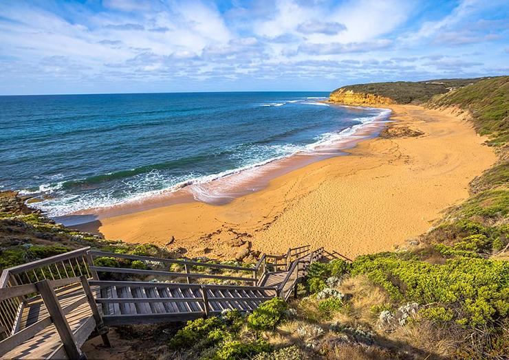 Bãi biển Bells là nơi diễn ra sự kiện “The Rip Curl Pro Bells Beach”, là bối cảnh cho cảnh cuối cùng trong bộ phim Point Break.
