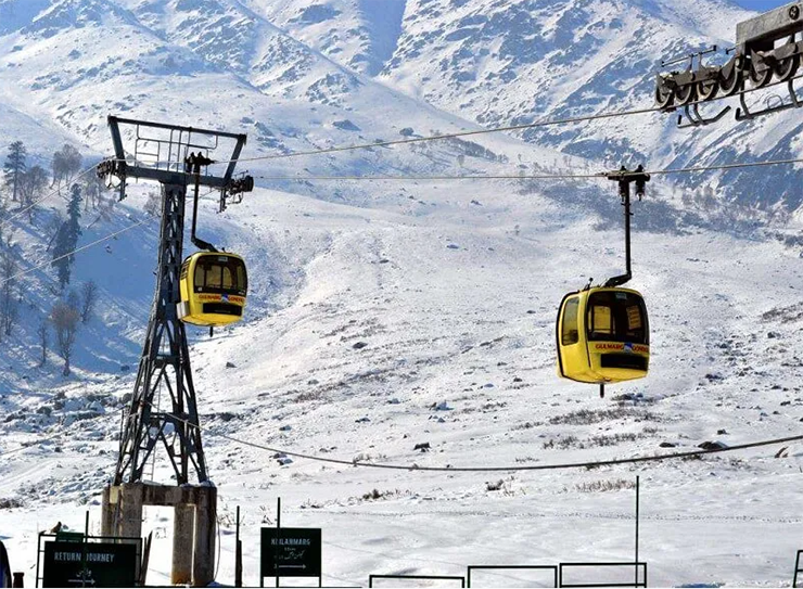 Với các phòng&nbsp;suite sang trọng, dịch vụ hàng đầu, Gulmarg có view tuyệt đẹp&nbsp;và những món ăn nóng hổi hấp dẫn thỏa mãn vị giác của mọi du khách. Đây là điểm đến hoàn hảo cho những người ngưỡng mộ thiên nhiên và yêu cái đẹp.
