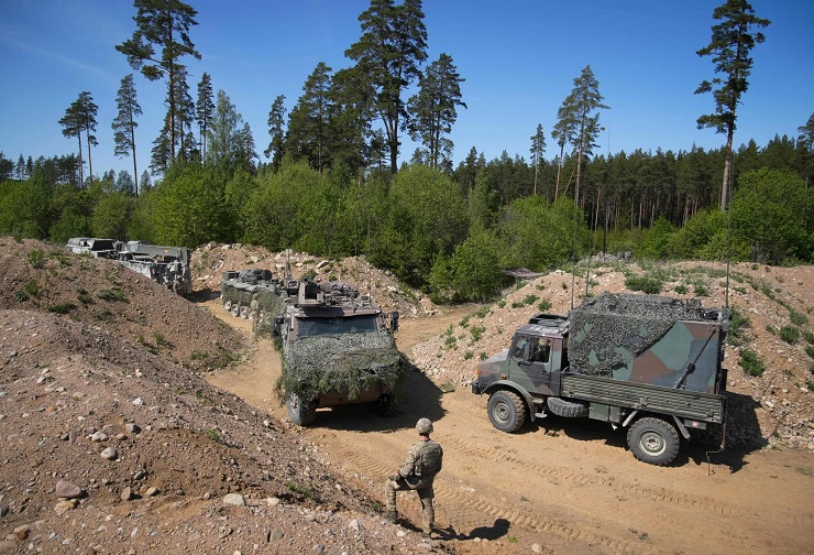 Binh sĩ tham gia một cuộc tập trận của NATO ở Estonia.
