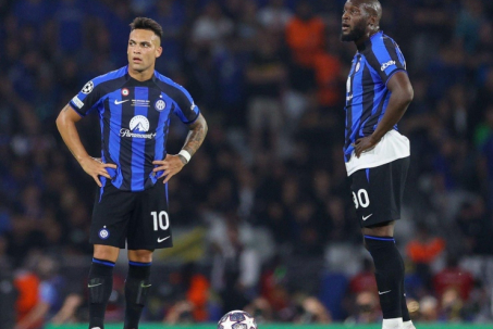 Lukaku lại "gây cười", Martinez bỏ lỡ: Inter cay đắng nhìn Man City vô địch Cúp C1