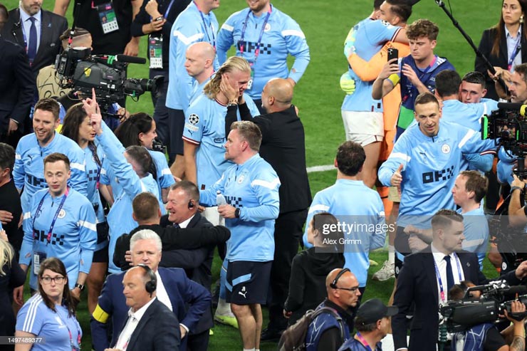 Chung cuộc Man City đánh bại Inter Milan 1-0&nbsp;trở thành nhà vô địch Champions League lần đầu tiên lịch sử CLB. Hơn thế, đội bóng áo xanh thành Manchester&nbsp;hoàn tất cú ăn ba mùa giải 2022/23 với các danh hiệu Ngoại hạng Anh, FA Cup và Champions League