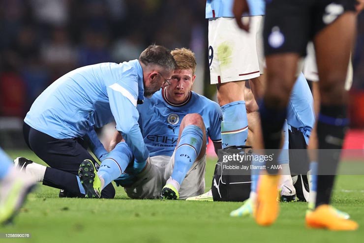 Điên rồ chung kết Cúp C1: De Bruyne bị vận đen bủa vây, 36 phút rời sân - 10