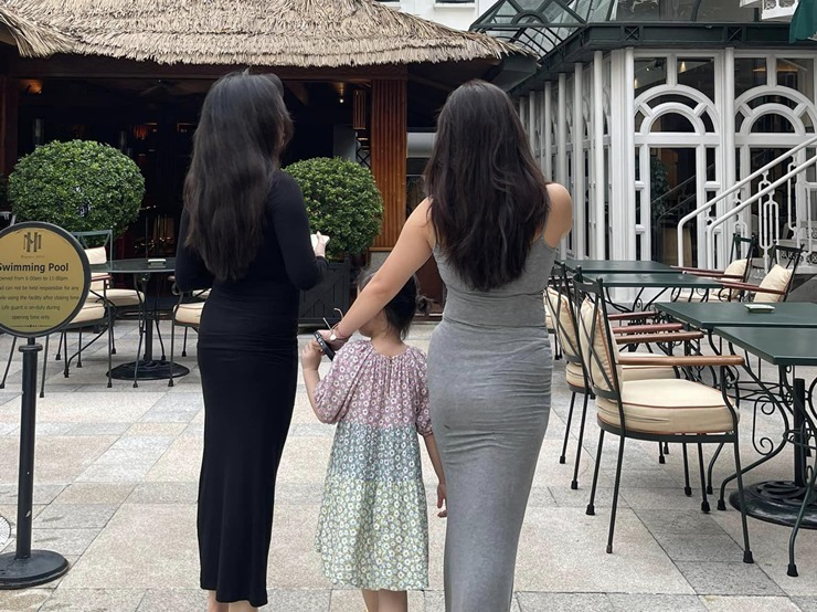 Váy bodycon là item thời trang được phái đẹp yêu thích.
