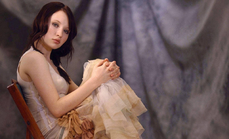 Emily Browning đã nhận được nhiều khen ngợi về diễn xuất và sự hi sinh cho nghệ thuật.
