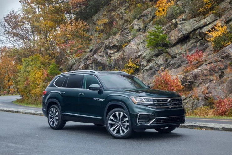 Volkswagen Atlas có giá gần 920 triệu đồng. Ảnh: Motorbiscuit.