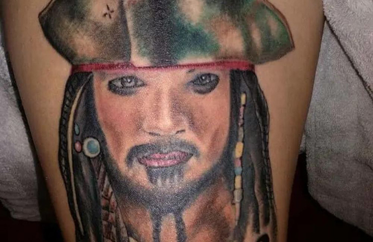 Chân dung thuyền trưởng Jack Sparrow phiên bản không thể xấu hơn.
