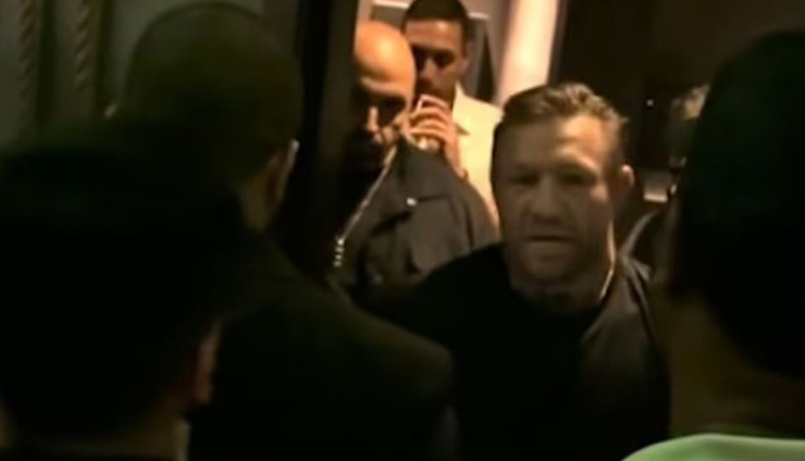 &#34;Gã điên&#34; McGregor bị tố cáo &#34;làm điều xấu xa&#34; với một cô gái - 2