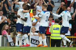 Shaw - Rashford phối hợp giúp Kane ghi bàn: Fan MU hào hứng mơ ”bộ ba Quỷ đỏ”