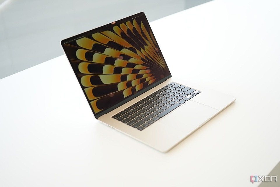 MacBook Air 15 inch M2.