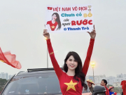 Bạn trẻ - Cuộc sống - 'Hot girl giơ biển tuyển chồng&quot; ở Mỹ Đình giờ ra sao?