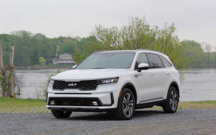 Giá xe KIA Sorento niêm yết và lăn bánh tháng 6/2023 - 1