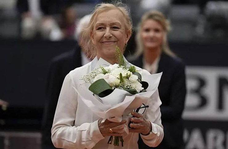 Martina Navratilova chiến thắng hai căn bệnh ung thư sau 5 tháng điều trị tích cực