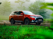 Tin tức ô tô - Giá xe Mitsubishi Outlander tháng 6/2023, ưu đãi 50% LPTB và nhiều quà tặng