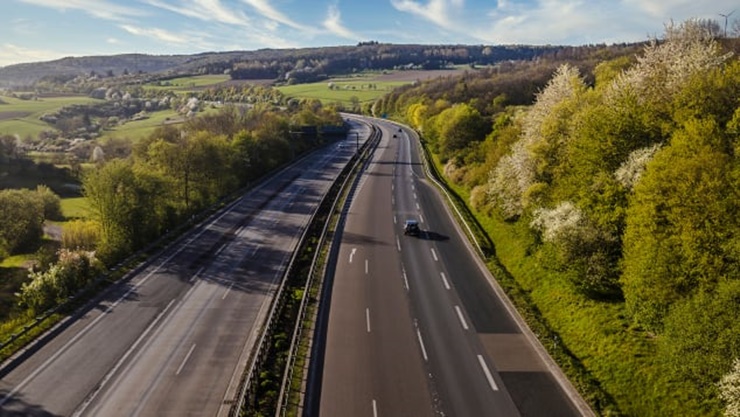 Mạng lưới Autobahn của Đức có tổng chiều dài hơn 12.000km.
