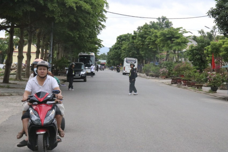 Lực lượng công an tổ chức khám xét tại nhà Nguyễn Thị Hóa.