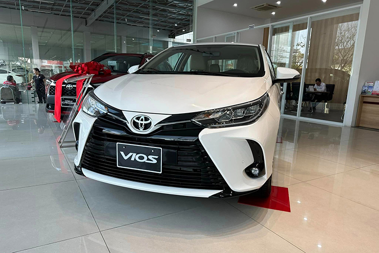 Toyota Vios giảm giá cả bản cũ và mới, cao nhất tới 110 triệu đồng - 1