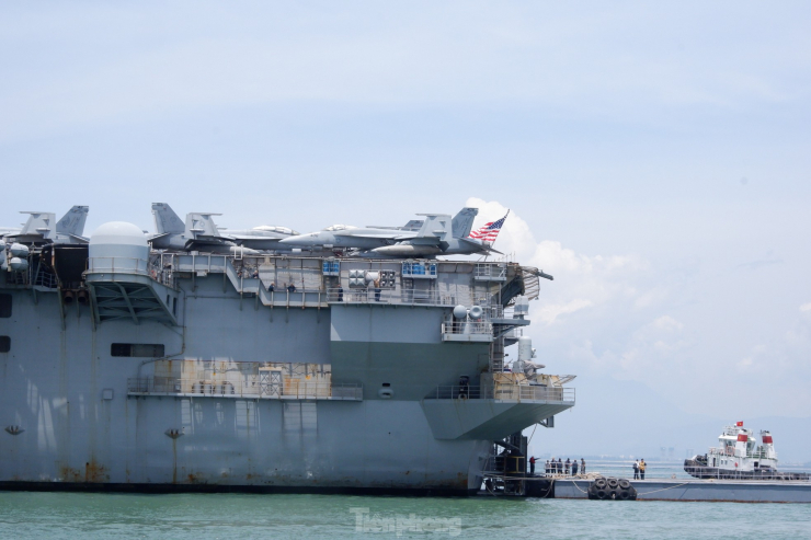 Tàu sân bay USS Ronald Reagan nhập biên chế Hải quân Mỹ từ tháng 7/2003.