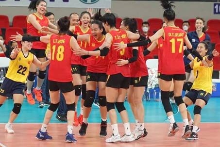 Vỡ òa bóng chuyền nữ Việt Nam liên tiếp vô địch 2 giải châu Á, lập cú đúp lịch sử