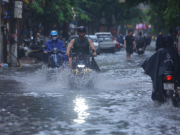 Tin tức trong ngày - Đợt mưa dồn dập, xối xả ở miền Bắc còn kéo dài đến khi nào?