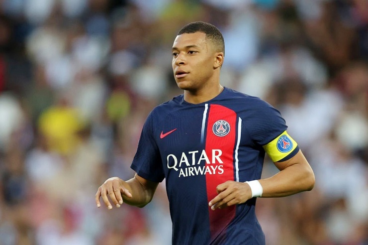 PSG buộc phải bán Mbappe để tránh mất trắng