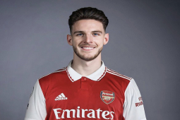 Arsenal gây sốc nâng giá 105 triệu bảng mua Declan Rice, ”đánh úp” Man City