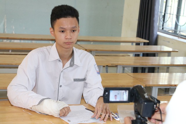 Thí sinh đặc biệt ở Nghệ An làm bài trong phòng thi với nhiều thiết bị ít ai ngờ tới - 1