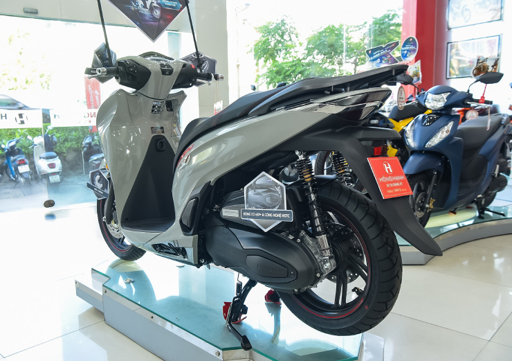 Honda bất ngờ tung khuyến mại cho loạt dòng xe ga SH - 2