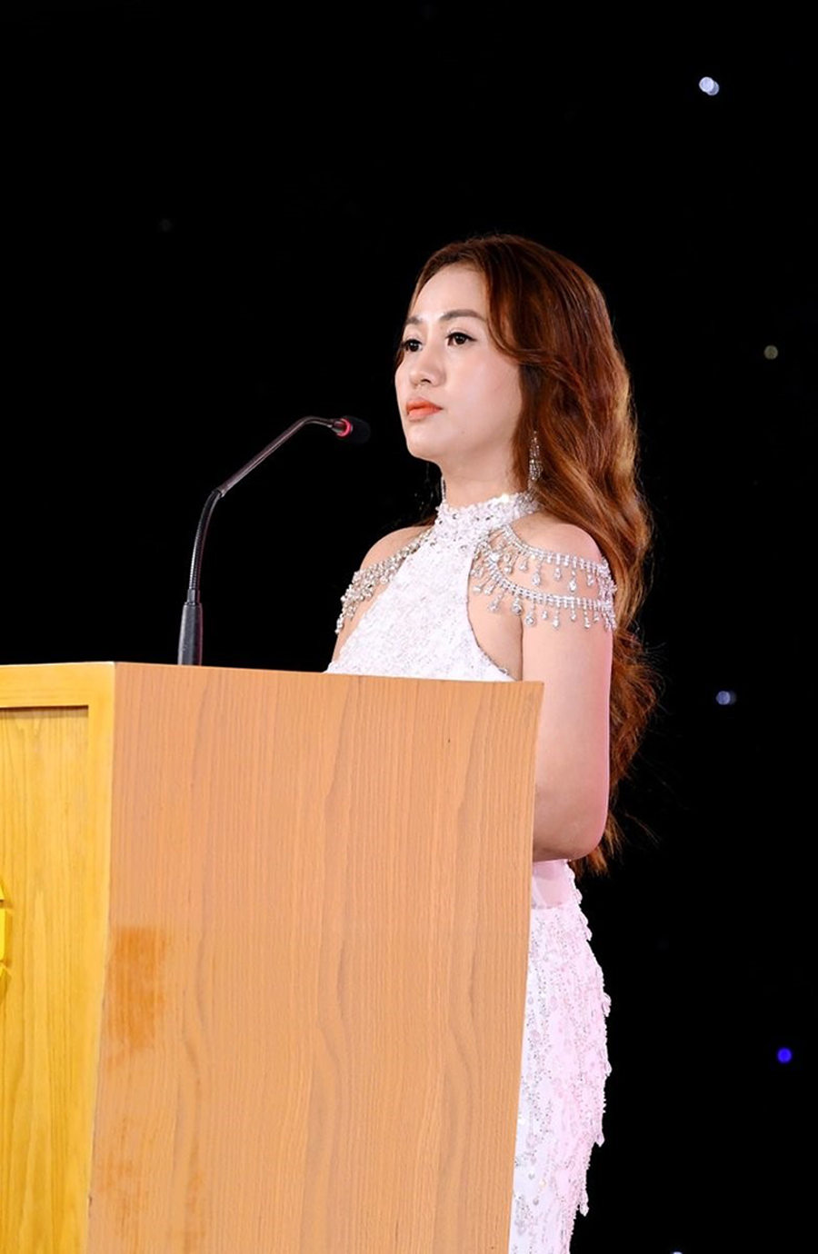 Lê Thị Kim Oanh – Người phụ nữ vì sự nghiệp “ươm hoa rèn ngọc” cho các nữ doanh nhân tài ba - 2